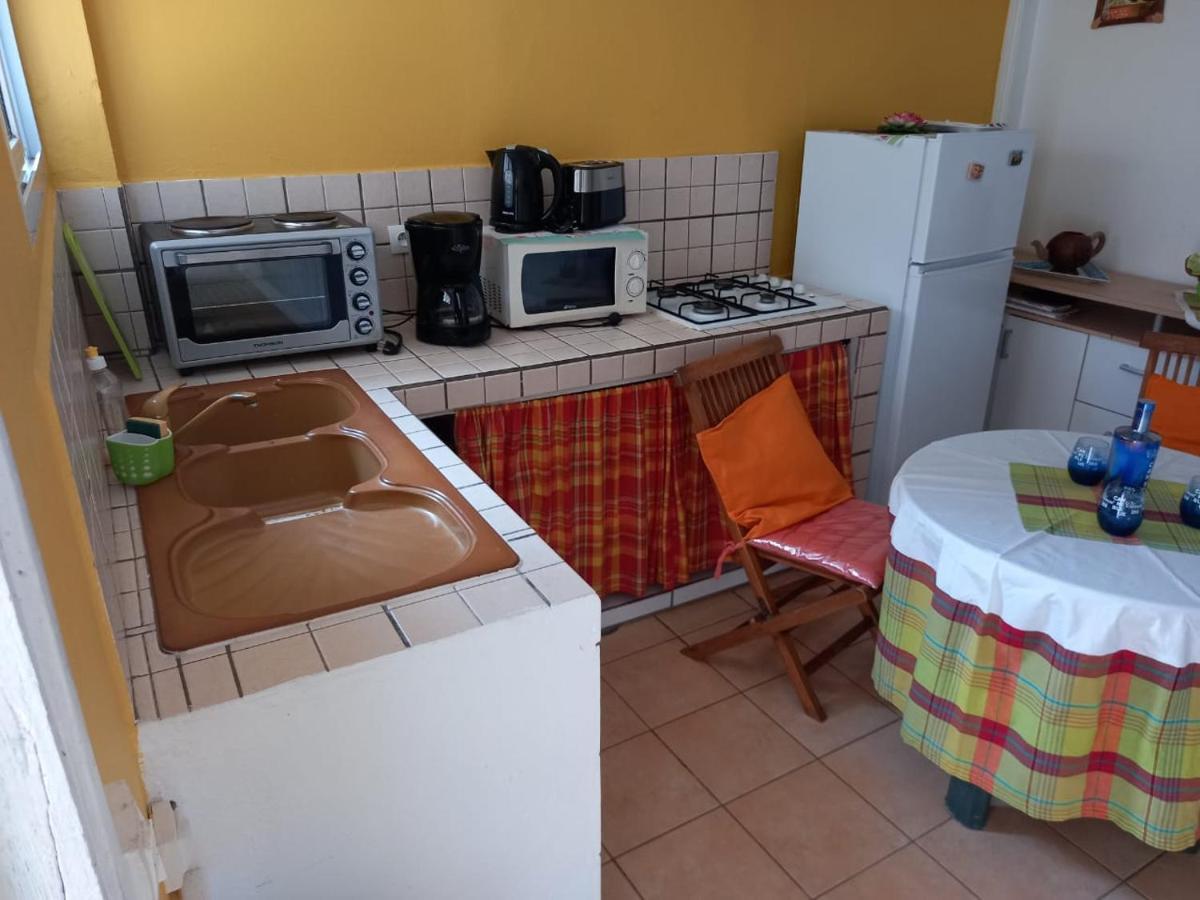 Petit Appartement Cosy Pres Des Plages Sainte-Anne Zewnętrze zdjęcie